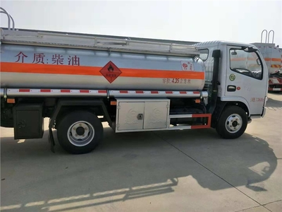 東風(fēng)小多利卡5噸8噸流動加油車與攪拌車的應(yīng)用與優(yōu)勢